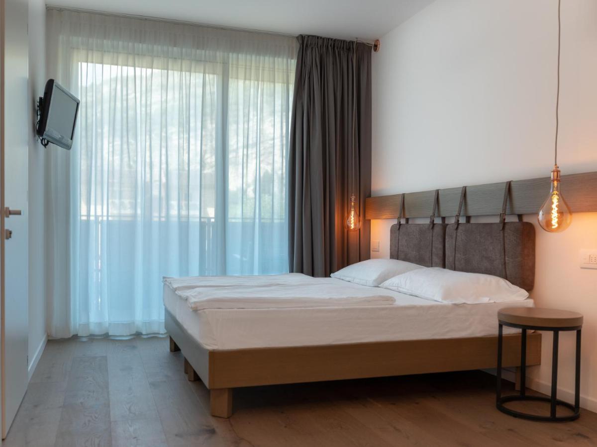 Glocal Torbole Hotel Torbole Sul Garda Bagian luar foto